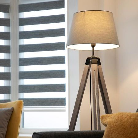 Apartament Near Hospital, Netflix, Sleeps Up To 3, Fast Wi-Fi Lincoln Zewnętrze zdjęcie